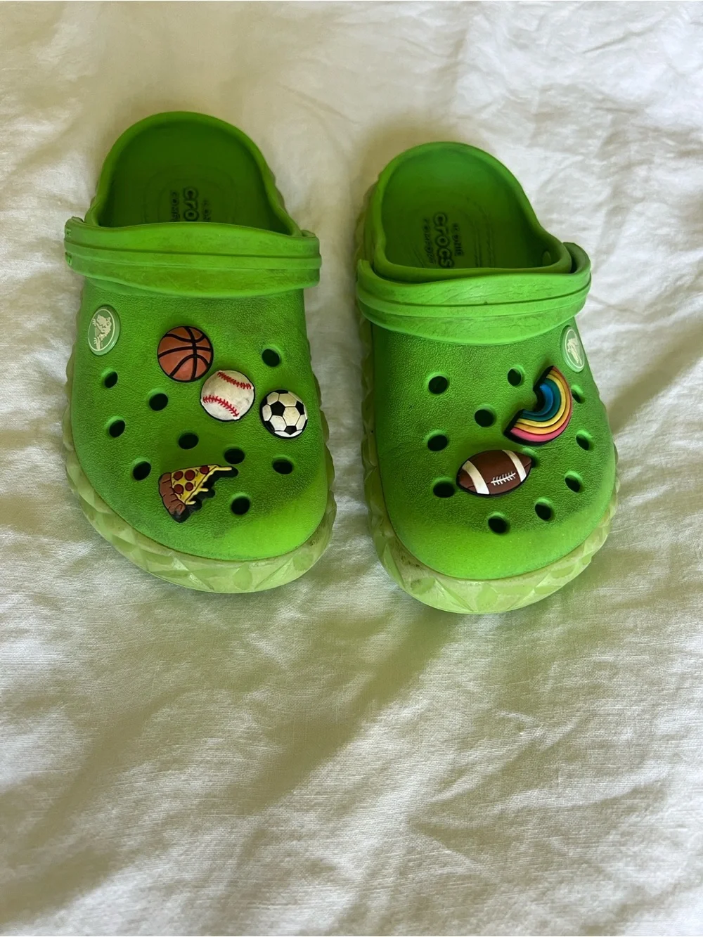 CROCS CROCBAND™ GEOMETRIC glow in the dark w/ Jibbitz. Green slime sz 11